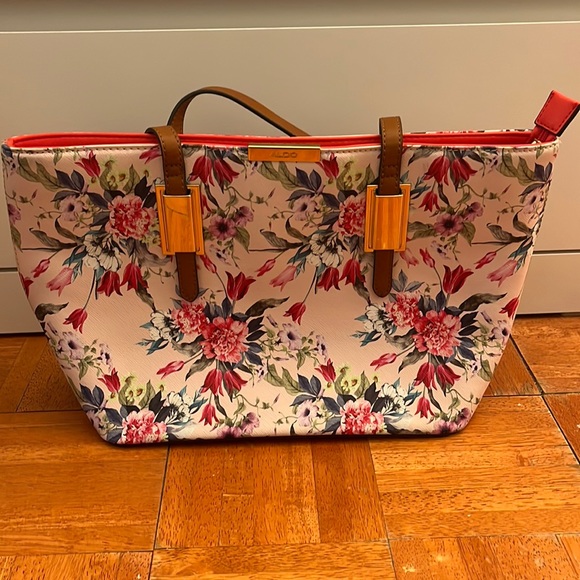 Aldo Handbags - 🌸🌸 FINAL PRICE MUST GO NWOT Aldo floral bag! 🌸🌸🌸